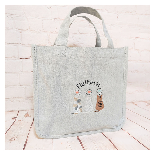 刺繍】仕切りが動くキャンパストートバッグ『3匹のねこ』 トートバッグ