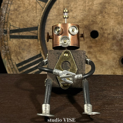 071-Rebot [リボット] ゼンマイ時計などのビンテージパーツから生まれた一点ものロボット studioVISE 1枚目の画像