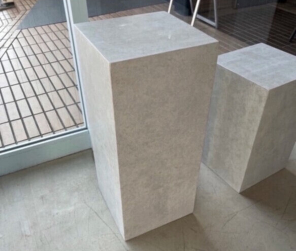 収納付きディスプレイラック　幅30×高さ100×奥行き30cm 1枚目の画像