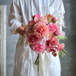 キングプロテアとパンパスグラスのウェディングブーケ / 花束・セミ