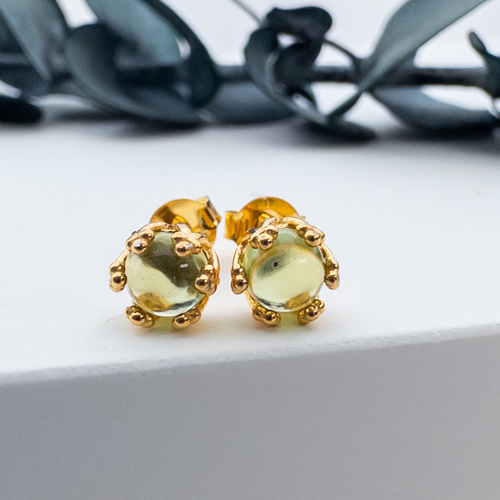 アリゾナ産 ペリドット ピアス 一粒 クラウン ＊petal＊ Silver925 