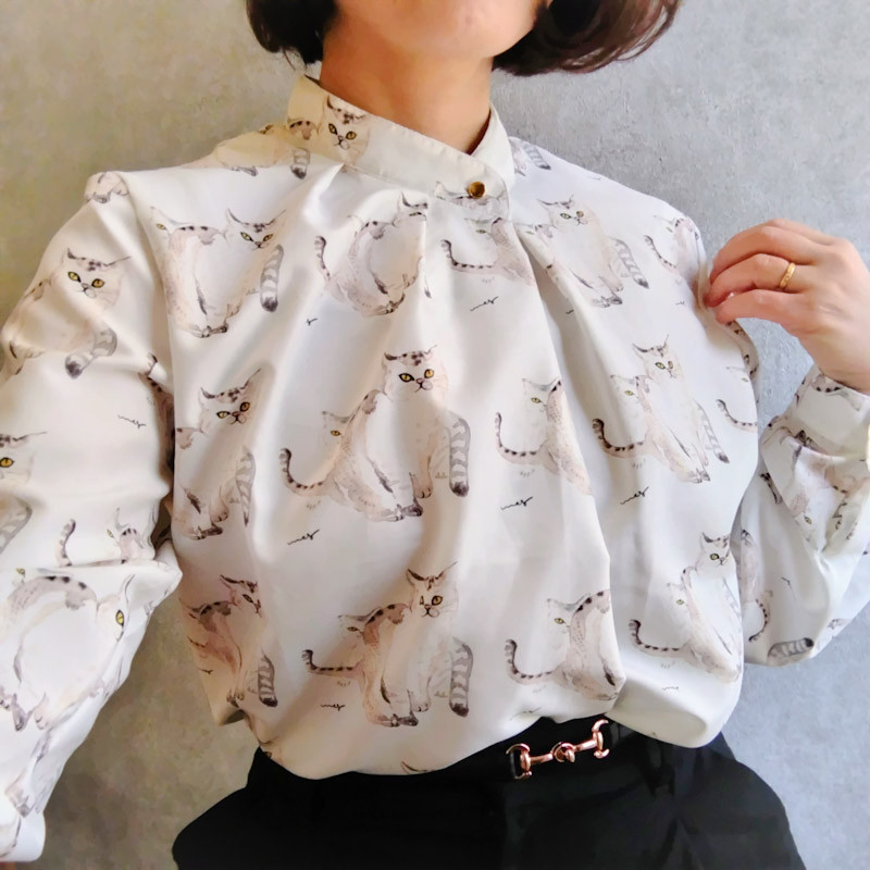 ネコ ブラウス / グレー猫  シャツ 猫  長袖 cat フリーサイズ フレンチ 北欧 猫の日2025 11,088円