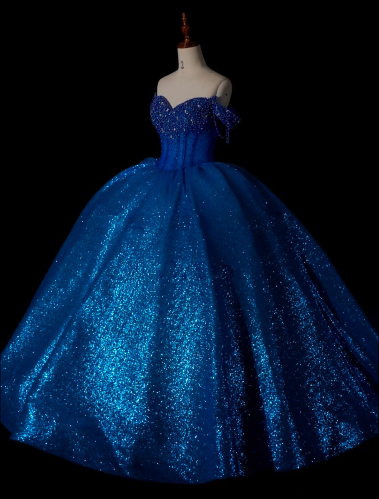 瑠璃色　二の腕を隠せる　ウェディングドレス　たっぷりビーズ　ブルー　高品質保証　激安前撮り写真屋スナジオ　ブライダル花嫁 52,014円