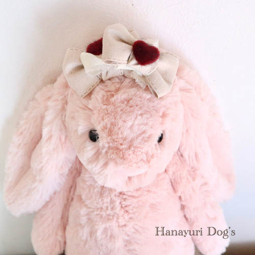 オフホワイトスエード ワインレッドハート バレンタイン 犬リボン