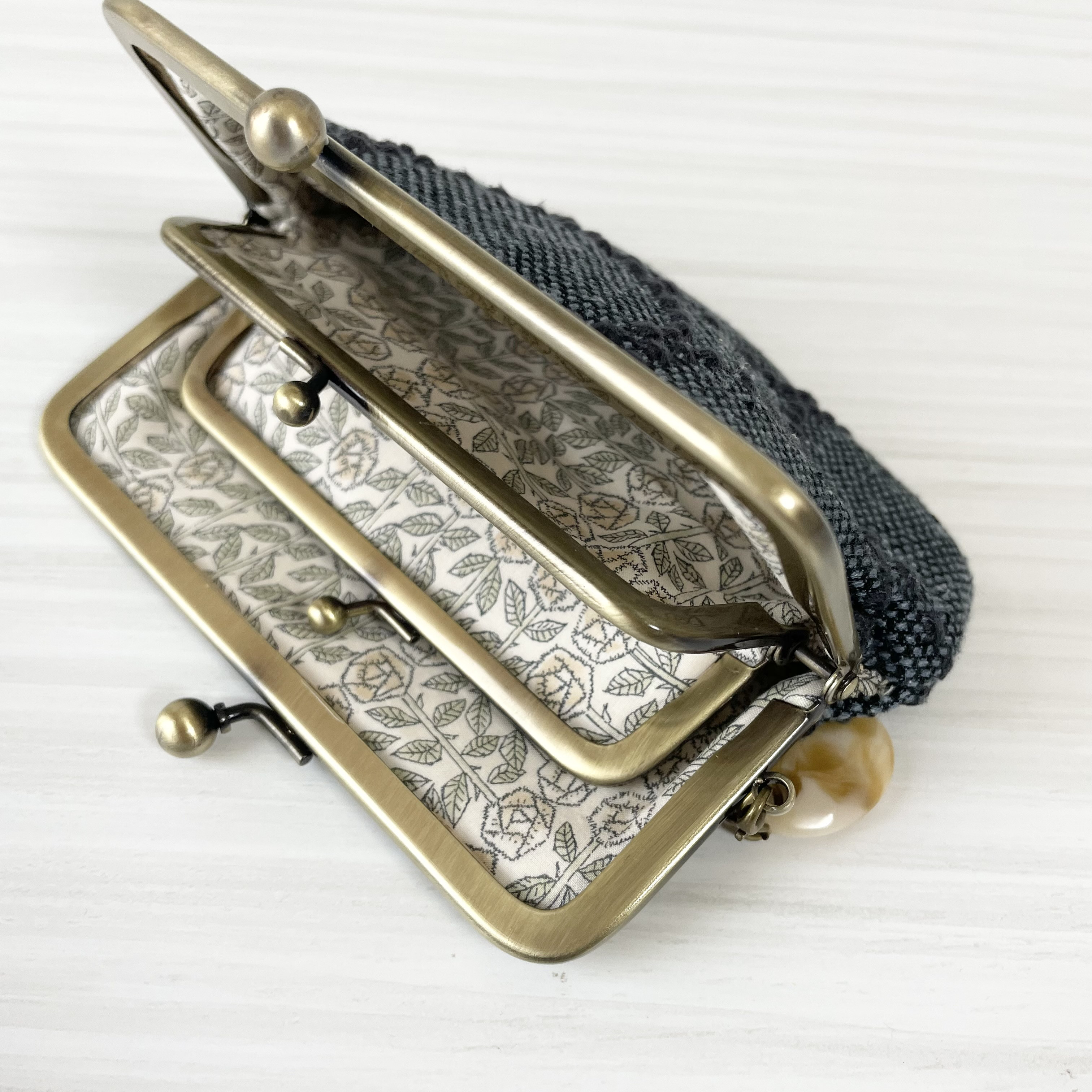 親子がま口財布　ミナペルホネン  タンバリン　ネイビー