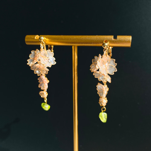 春の桜アクセサリー 桜イヤリング 1ペア ディップアート レジン 