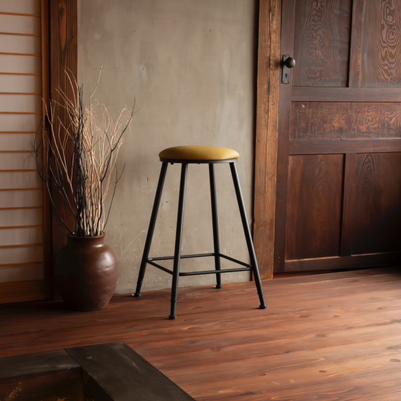 畳のアイアンスツール 1枚目の画像