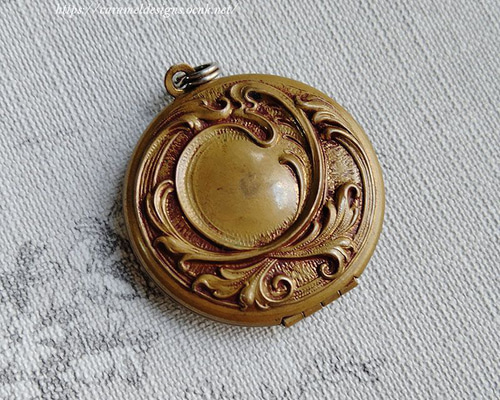 アンティーク、アールヌーヴォー、ロケットペンダント ペンダント