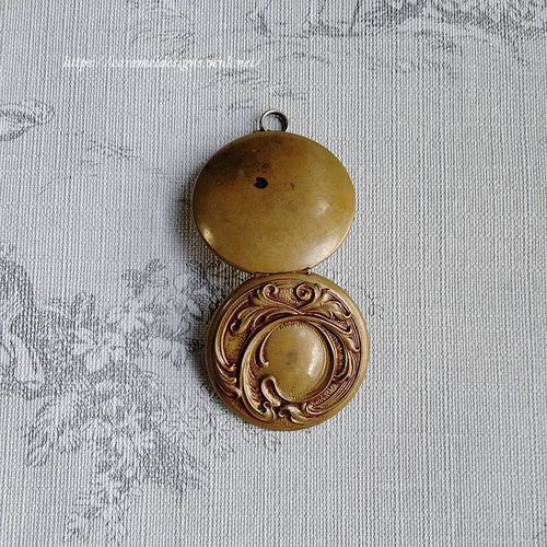 アンティーク、アールヌーヴォー、ロケットペンダント ペンダント