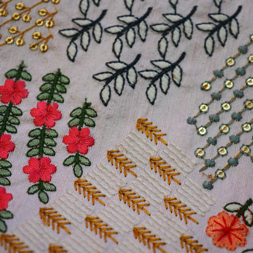 【冬バーゲン★】 112cm巾 NEW】インド刺繍生地＊ 長さ50cm 通販 AMBER 生地 刺しゅう