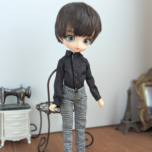 1310※ハルモニアブルームルートアウトフィット※単品※黒の長袖シャツ※1