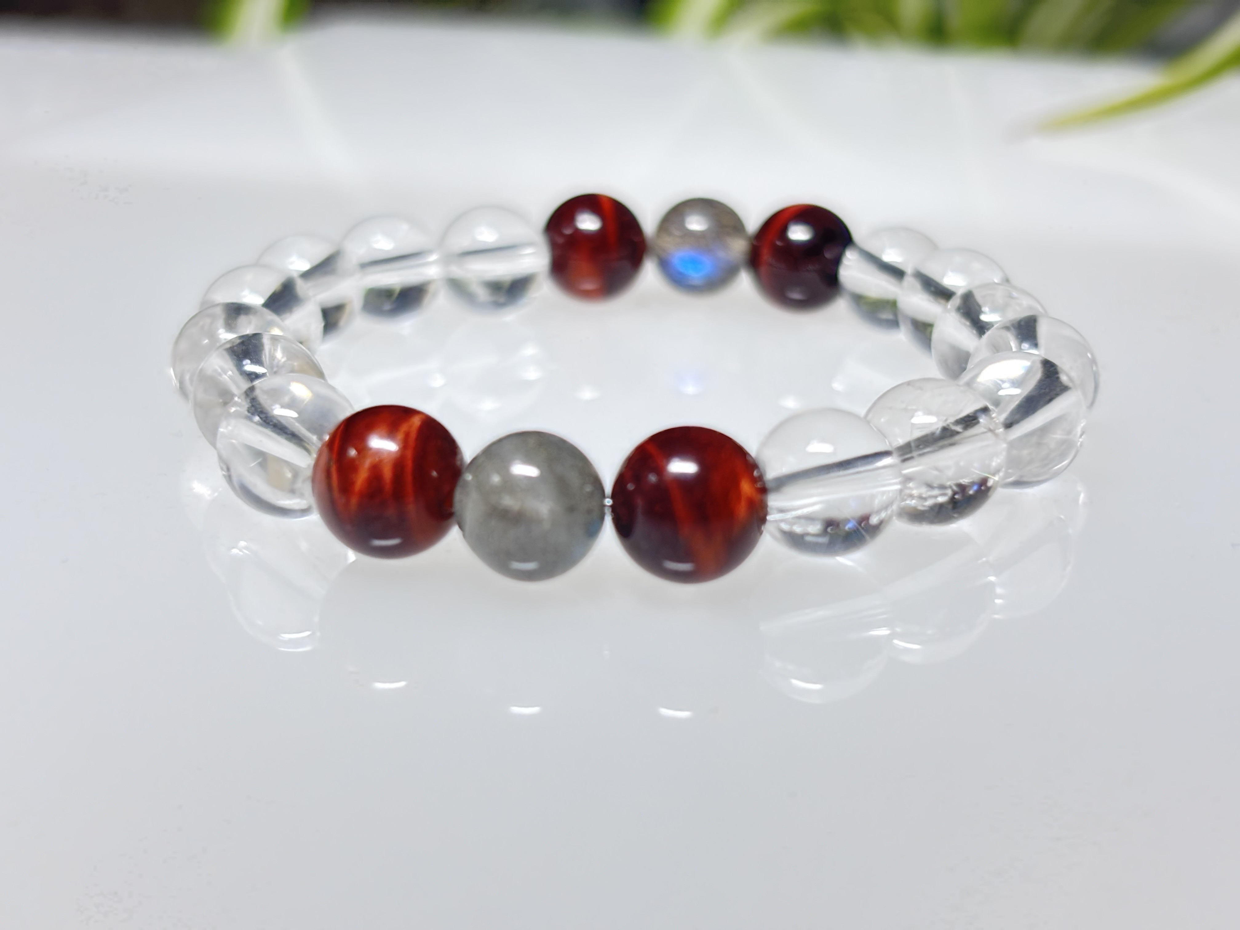 ⭐︎次のステージへ。キャリアアップへの道⭐︎ラブラドライト・レッドタイガーアイ・水晶　天然石ブレスレット