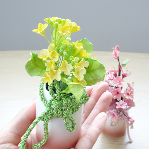 パンフラワー、菜の花、(樹脂粘土、ハンドメイド) パンフラワー、菜の花の一輪挿し(樹脂粘土、ハンドメイド - メルカリ