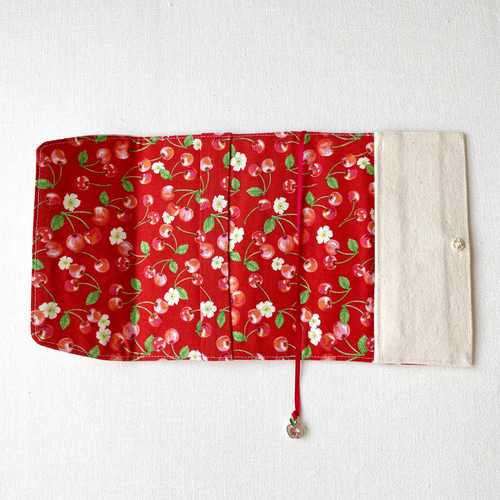 カバンの中でも本が傷まないブックカバー✳︎厚さ調整✳︎キャラクター