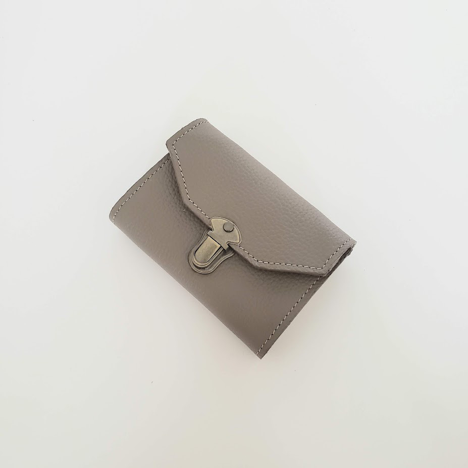 手のひらサイズ　コンパクトレザーウォレット　グレー