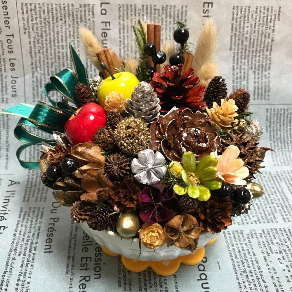 《X’mas》北欧の森の木の実と林檎のテーブルアレンジ（1点限定）