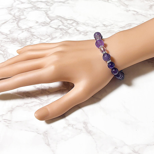 アメジストの不思議な力の効果とは？｜スーパーセブン・オーラライト23