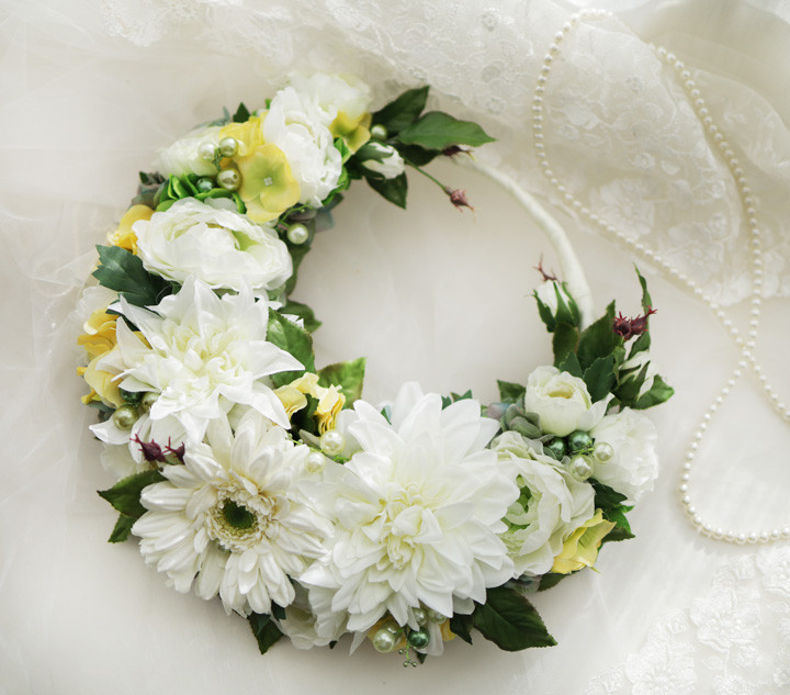 ホワイトムーンリース＊特大サイズ直径34cm三日月リース＊ウエディングブーケ＊１点物＊結婚祝い＊新築祝い