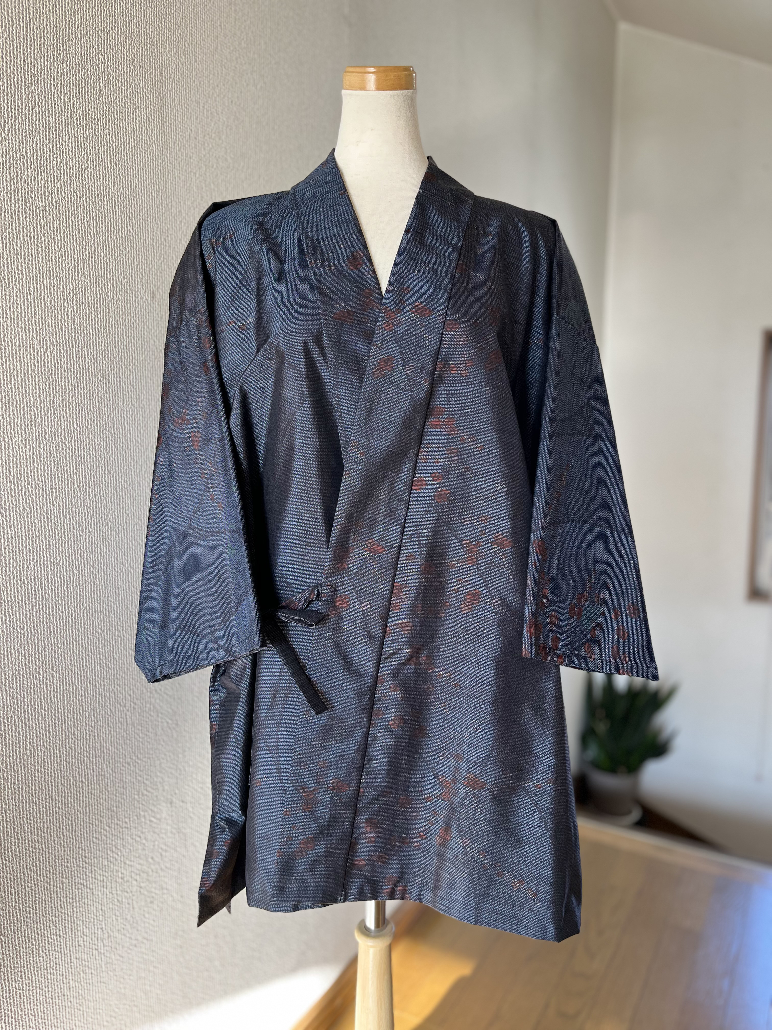 大島紬　作務衣　着物リメイク　小梅模様　現品限り　和の簡単上衣