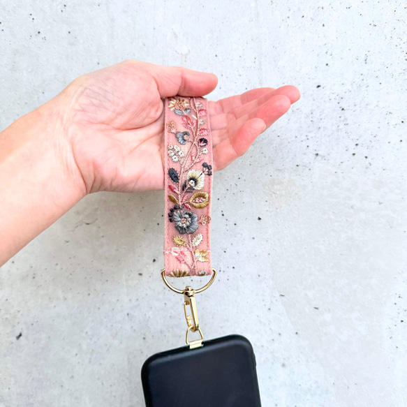 特別価格 インド刺繍リボン ハンドストラップ スマホストラップ ショートストラップ 4枚目の画像