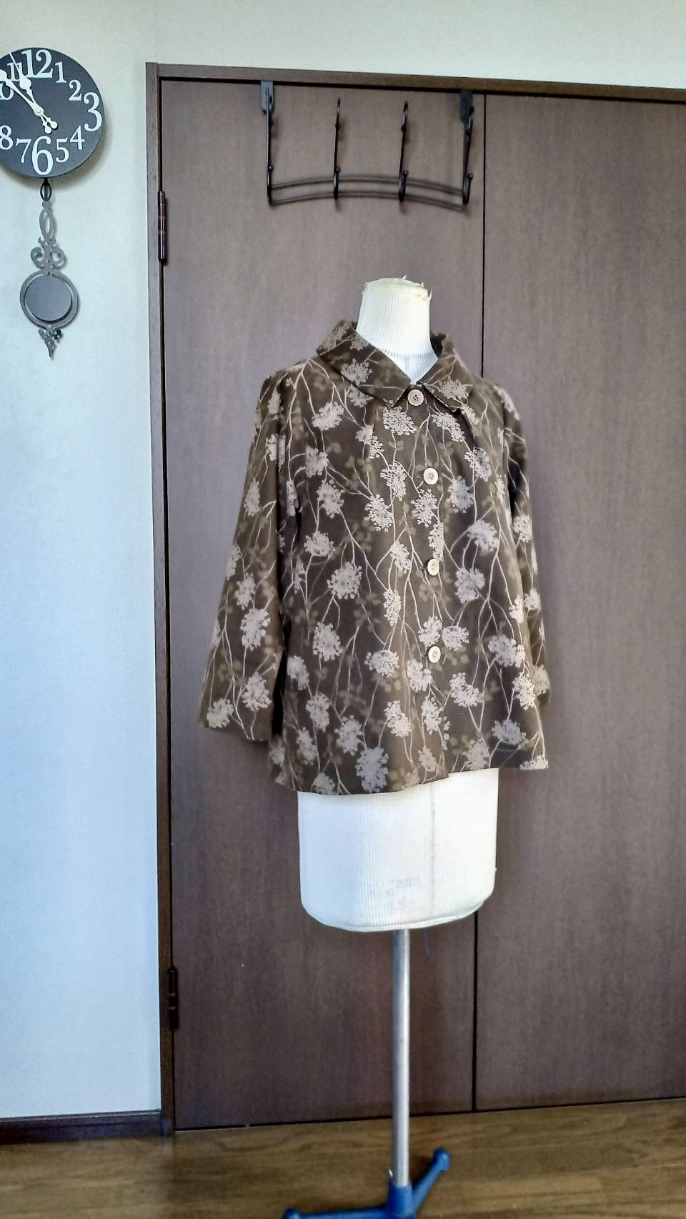 ショート丈ジャケット