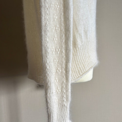 暖かさと高級感が魅力の手編み長袖セーター（ 白） 5枚目の画像