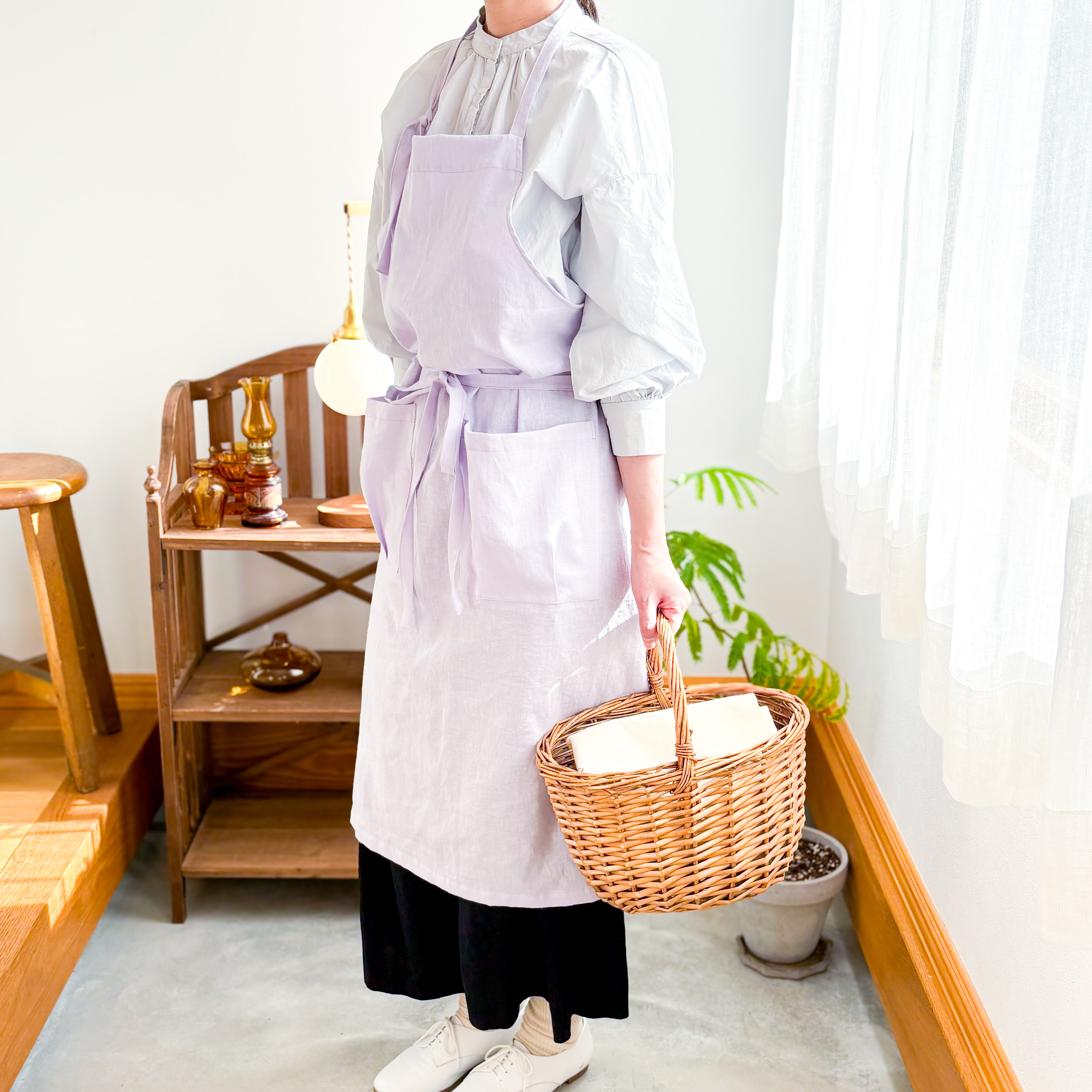 ハーフリネンエプロン＊くたっとした柔らか生地＊ぷくっとしたポケット付◎ラベンダー カフェエプロン ノーアイロン 大人用