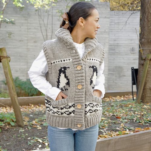 ☆SALE【即納可】ローゲージウール・へちま衿ペンギン柄ニットベスト