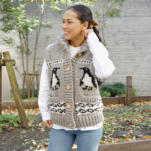 ☆SALE【即納可】ローゲージウール・へちま衿ペンギン柄ニットベスト