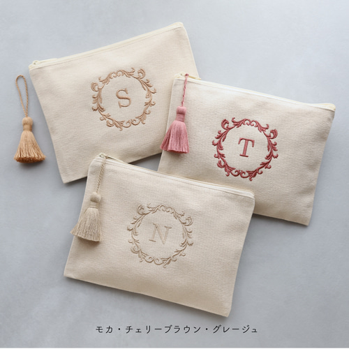 イニシャル刺繍 フラットポーチ｜化粧ポーチ・通帳・お薬手帳｜選べる