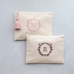 フルーツ刺繍フラットポーチ｜選べるタッセル｜イニシャル・ビタミン