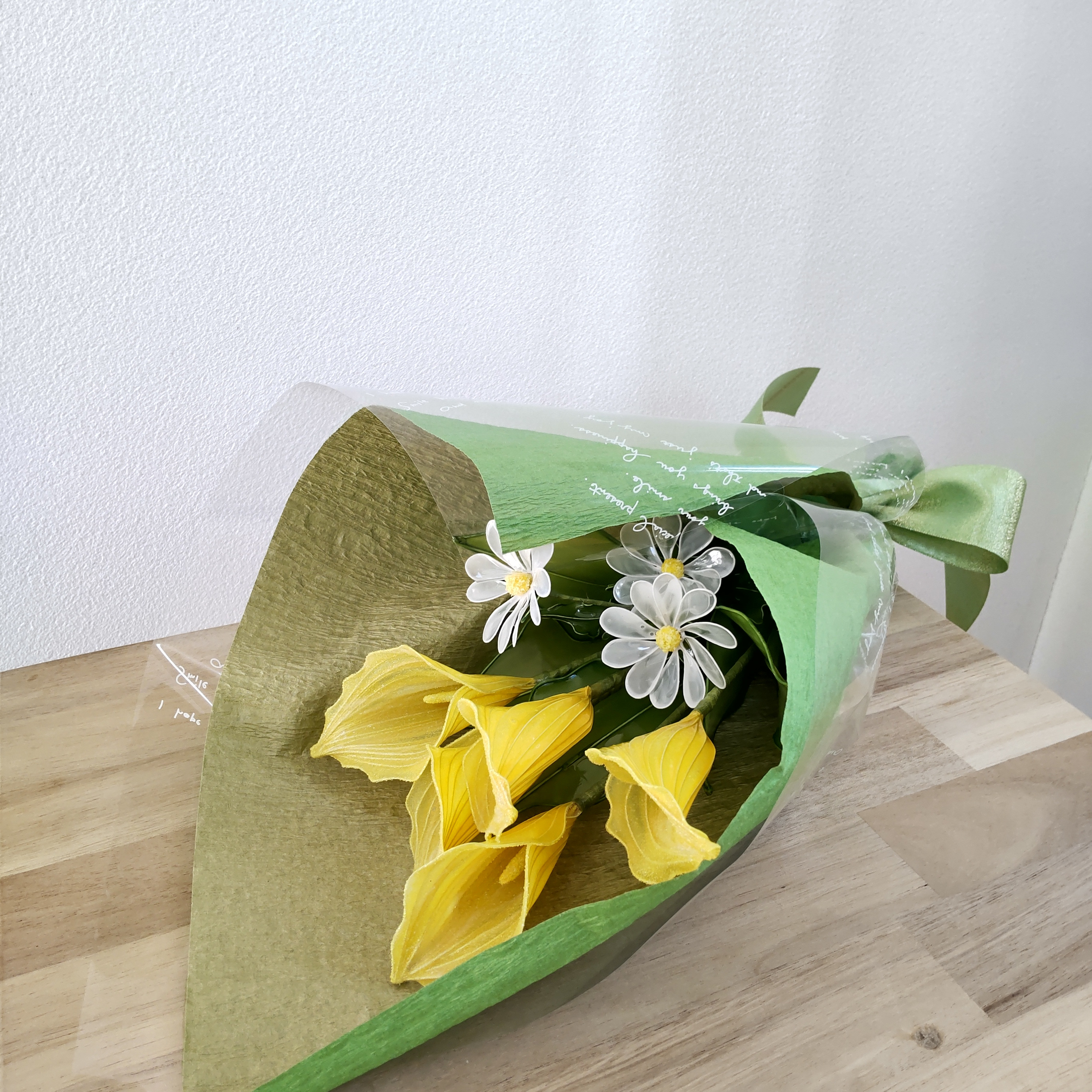 花束♡ミニブーケ♡カラー♡マーガレット♡ディップアート♡アメリカンフラワー