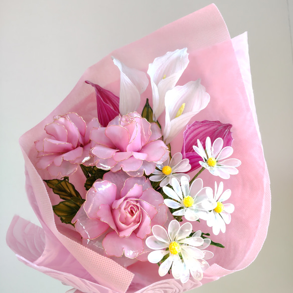 薔薇とマーガレットのアレンジ　アメリカンフラワー（ディップフラワー） 薔薇とマーガレットのアレンジアメリカンフラワー（ディップ