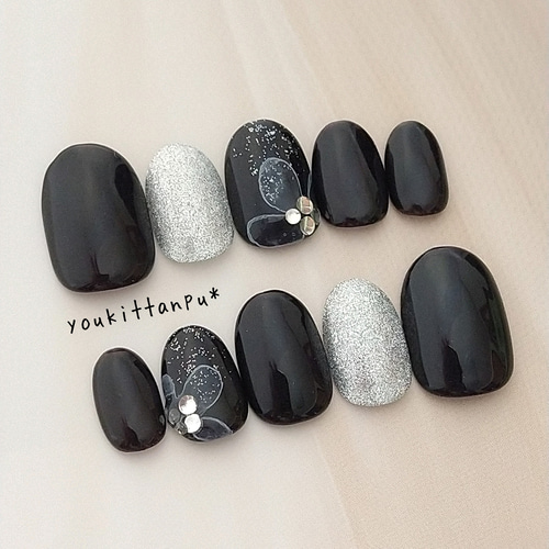 即日発送／ネイルチップ フリーサイズ 現品 03247＊ブラック