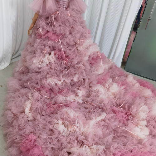 送料無料！カラードレス ピンク もこもこドレス リボン 編み上げ