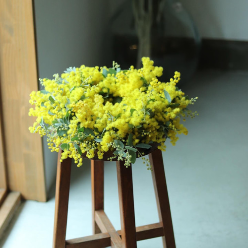 ボリュームたっぷり国産 フレッシュ ミモザのリース 25cm 結婚式 卒業