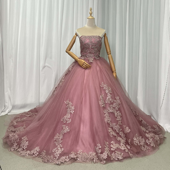 送料無料！カラードレス もも色 ベアトップ 花柄のモチーフ刺繍が