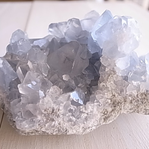 セレスタイト マダガスカル産 原石 797g クラスター 天然石 天然石 宙