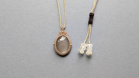 七宝 】グレーサンムーンストーン マクラメネックレス