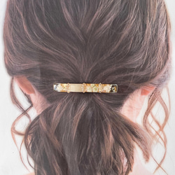 優雅時尚的金色珍珠和樹脂髮夾。非常適合婚禮、生日或任何特殊場合的禮物。小巧可愛。 第8張的照片