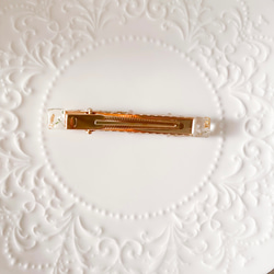 優雅時尚的金色珍珠和樹脂髮夾。非常適合婚禮、生日或任何特殊場合的禮物。小巧可愛。 第7張的照片