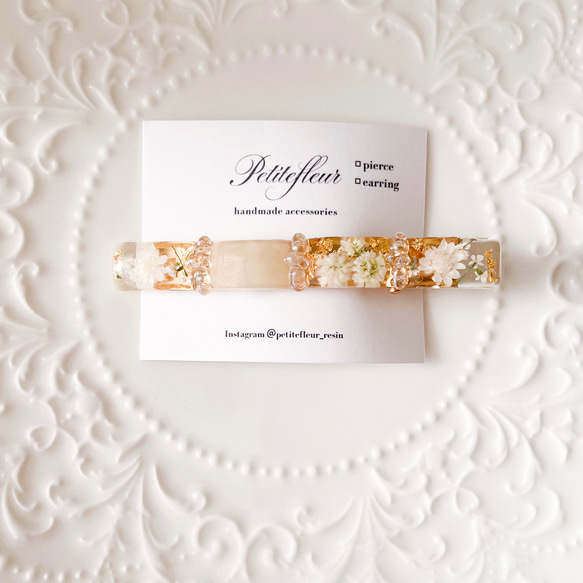 優雅時尚的金色珍珠和樹脂髮夾。非常適合婚禮、生日或任何特殊場合的禮物。小巧可愛。 第1張的照片