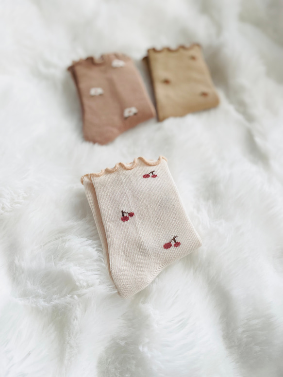 【ギフトセットver.44 】4点セット 出産祝い　名入れスタイ　おしゃぶりホルダー　歯固め　靴下　名前入り 14枚目の画像