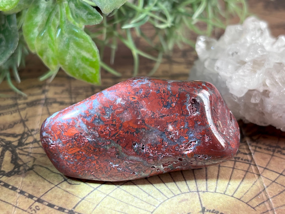 グラフィカル✨ レッドジャスパー タンブル 原石 握り石 天然石 東洋