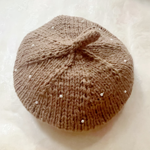 手編み【Lady's】真珠付きおしゃれな編みベレー帽 茶色 ニット帽