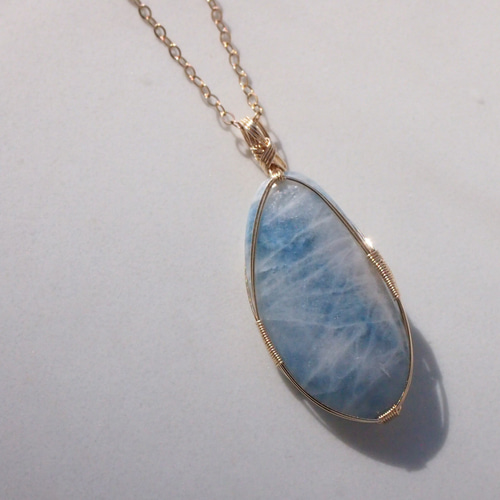 糸魚川産コン沢青翡翠の女神巻き®ペンダントトップ ペンダントトップ