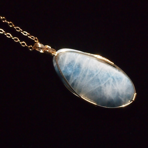 糸魚川産コン沢青翡翠の女神巻き®ペンダントトップ ペンダントトップ