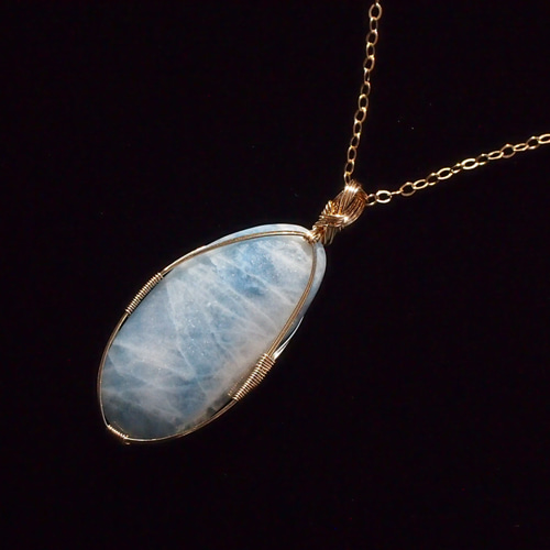 糸魚川産コン沢青翡翠の女神巻き®ペンダントトップ ペンダントトップ