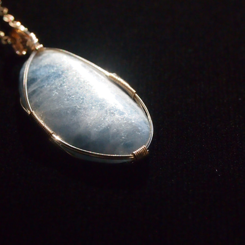 糸魚川産コン沢青翡翠の女神巻き®ペンダントトップ ペンダントトップ