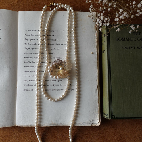 ゴールド 透かしお花とパールのブローチ / 国産貝パール フォーマル